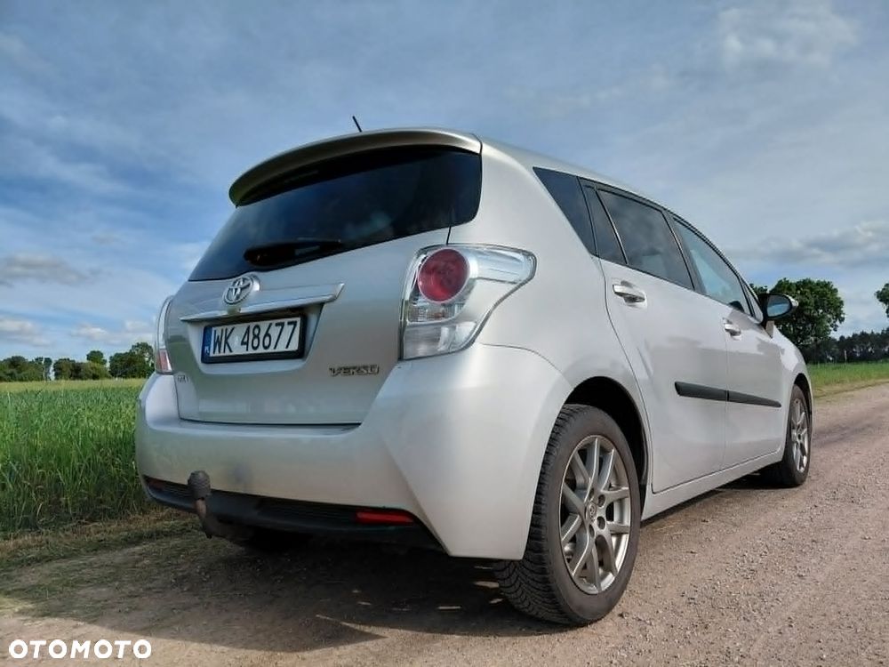 Toyota Verso 2.0 D-4D Premium - 9