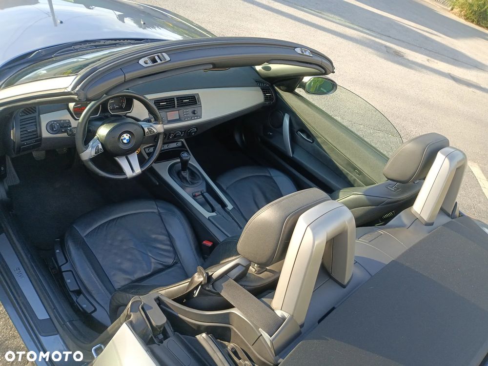 BMW Z4 2.2i - 21