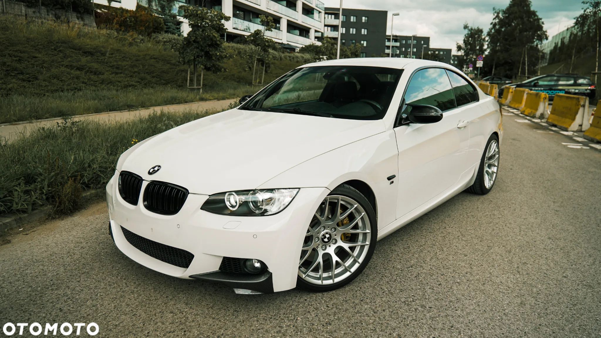 BMW Seria 3 335i Coupe - 1