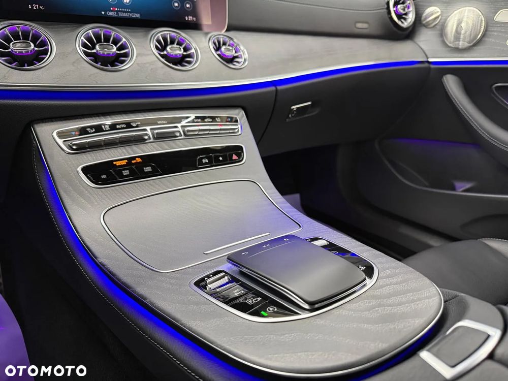 Mercedes-Benz Klasa E 300 Coupe 9G-TRONIC AMG Line - 22