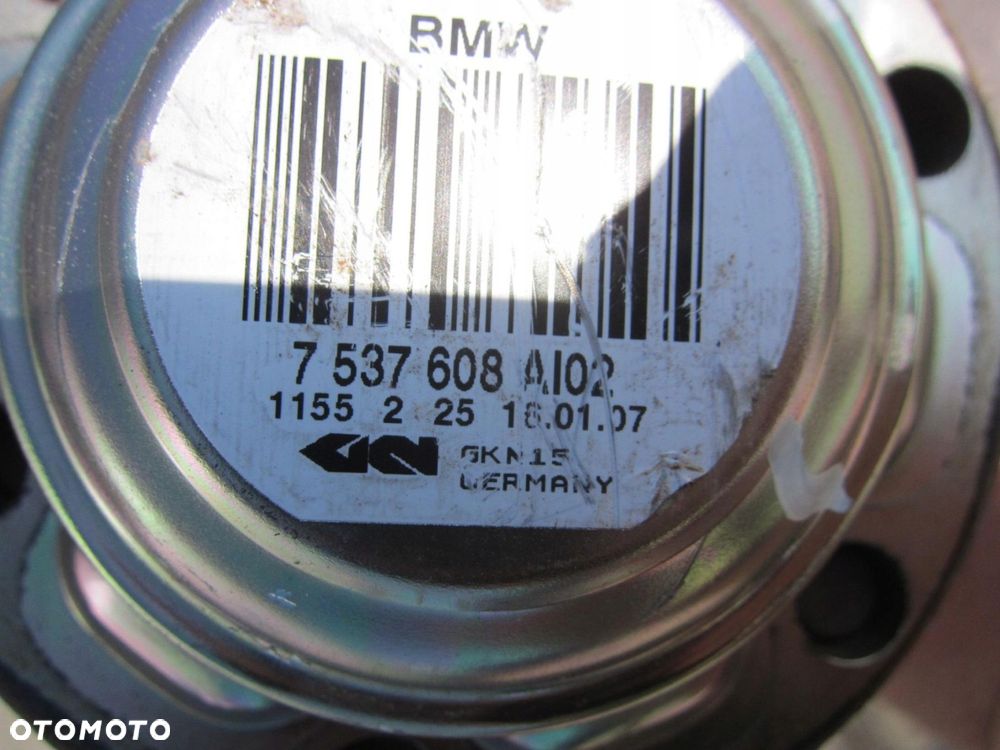 BMW E83 X3 2.0D PÓŁOŚ TYLNA PRAWA TYLNA TYŁ 7537608 - 3