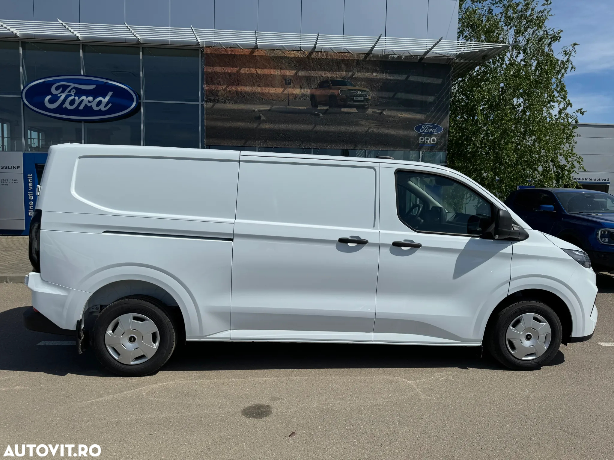 Ford Transit Custom Bus 320L 2.0 EcoBlue 136 CP 6MT L2H1 FWD Titanium - 5