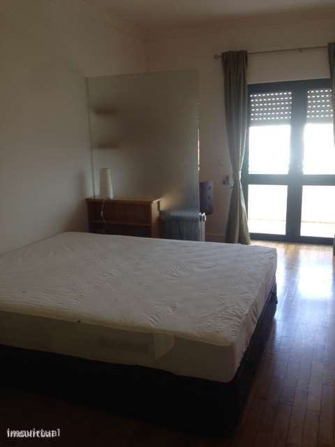 T1 Mobilado nas Laranjeiras – Fully Furnished T1 Apart in Laranjeiras - Grande imagem: 2/15