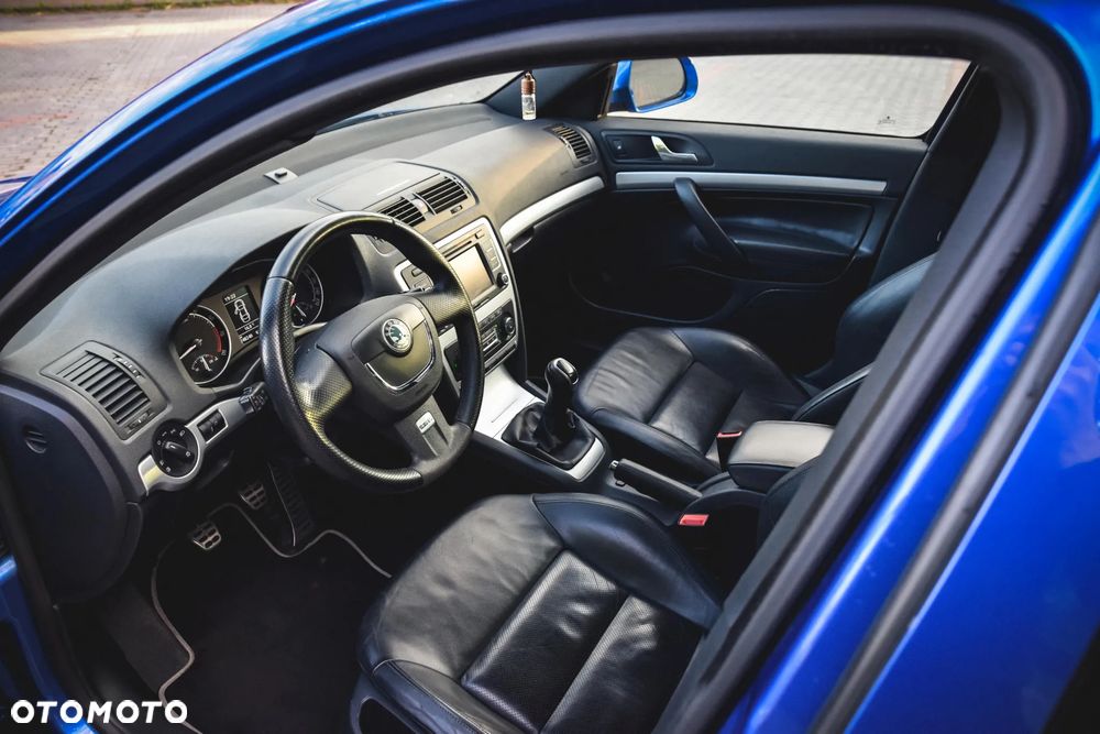 Skoda Octavia 2.0 TSI RS - 2