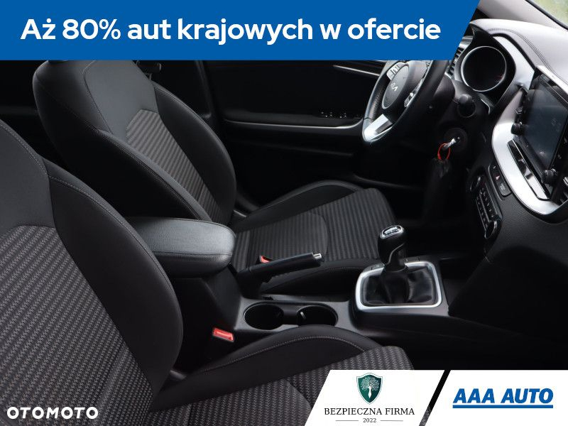 Kia Ceed - 10