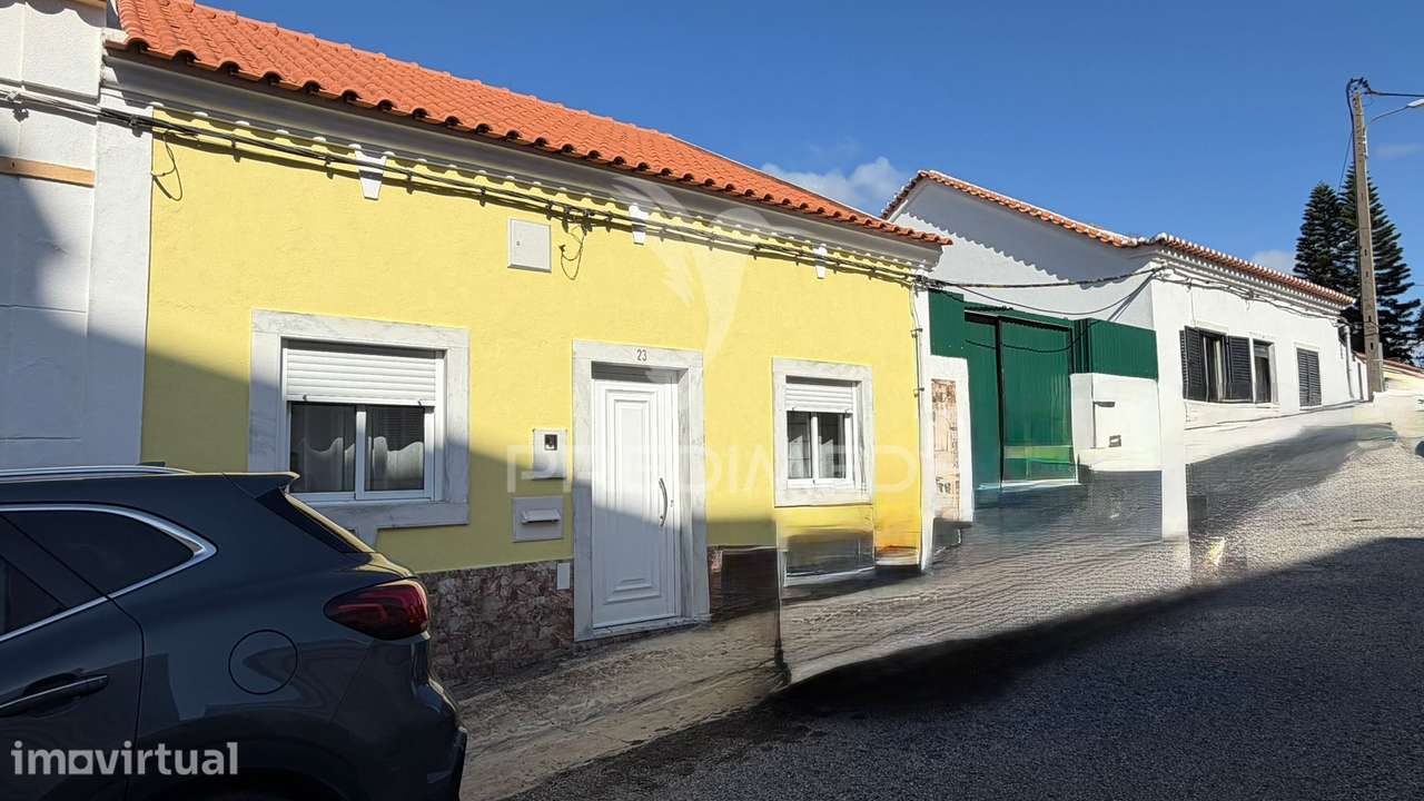 Moradia T4 com parqueamento (Centro de Setúbal) - Grande imagem: 2/34