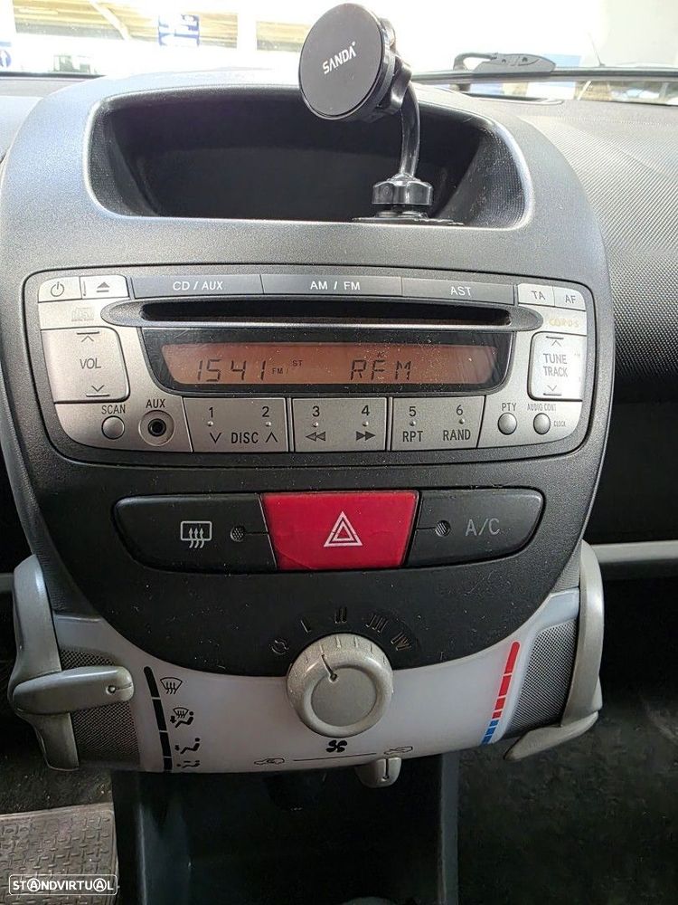 Peugeot 107 1.0 Active - 12