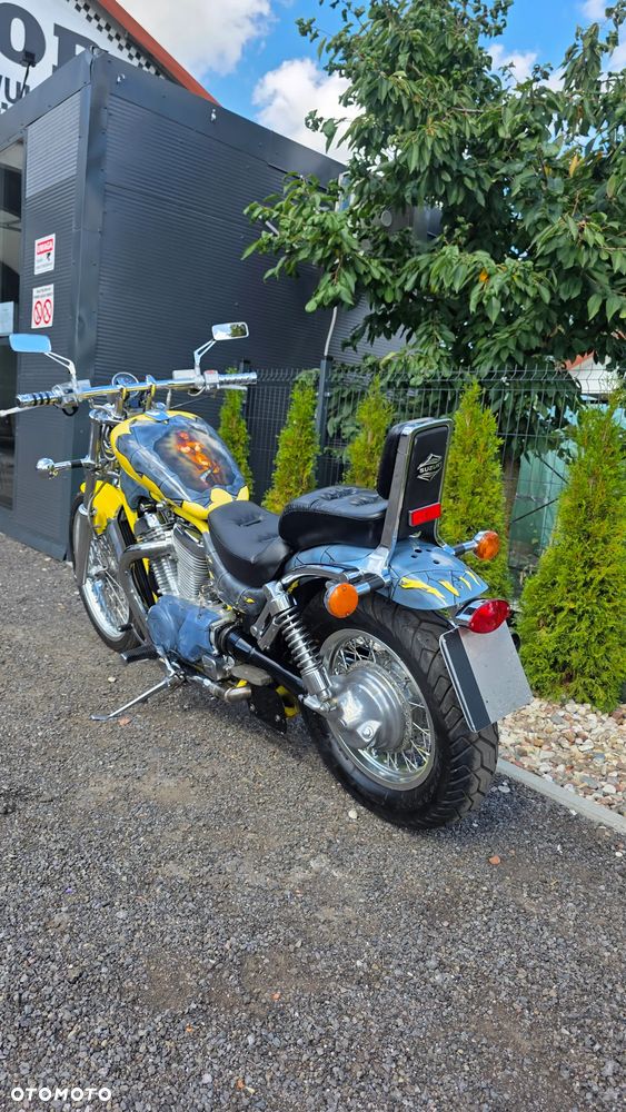 Suzuki Intruder - 20