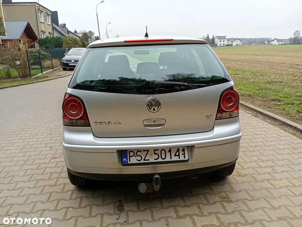 Volkswagen Polo - 2