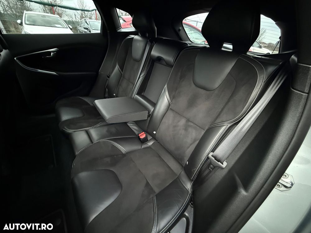 Volvo V40 D2 R Design - 7