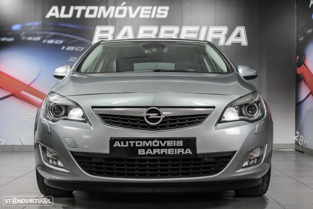 Opel Astra 1.7 CDTi Cosmo - 22