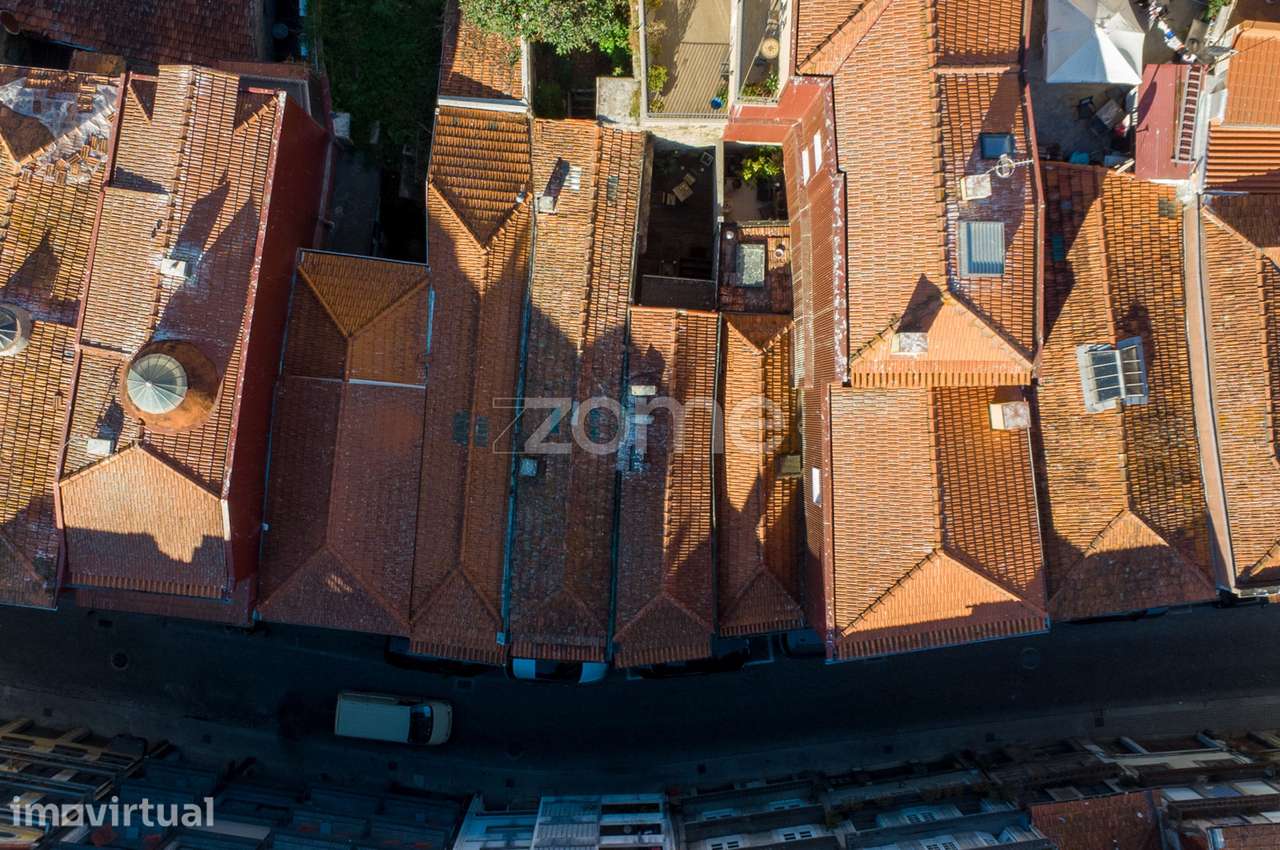 Prédio renovado com licença de alojamento local - Centro de V.N. Ga... - Grande imagem: 3/38