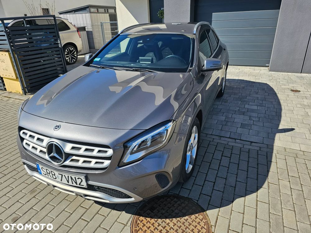 Mercedes-Benz GLA 200 Urban - 5