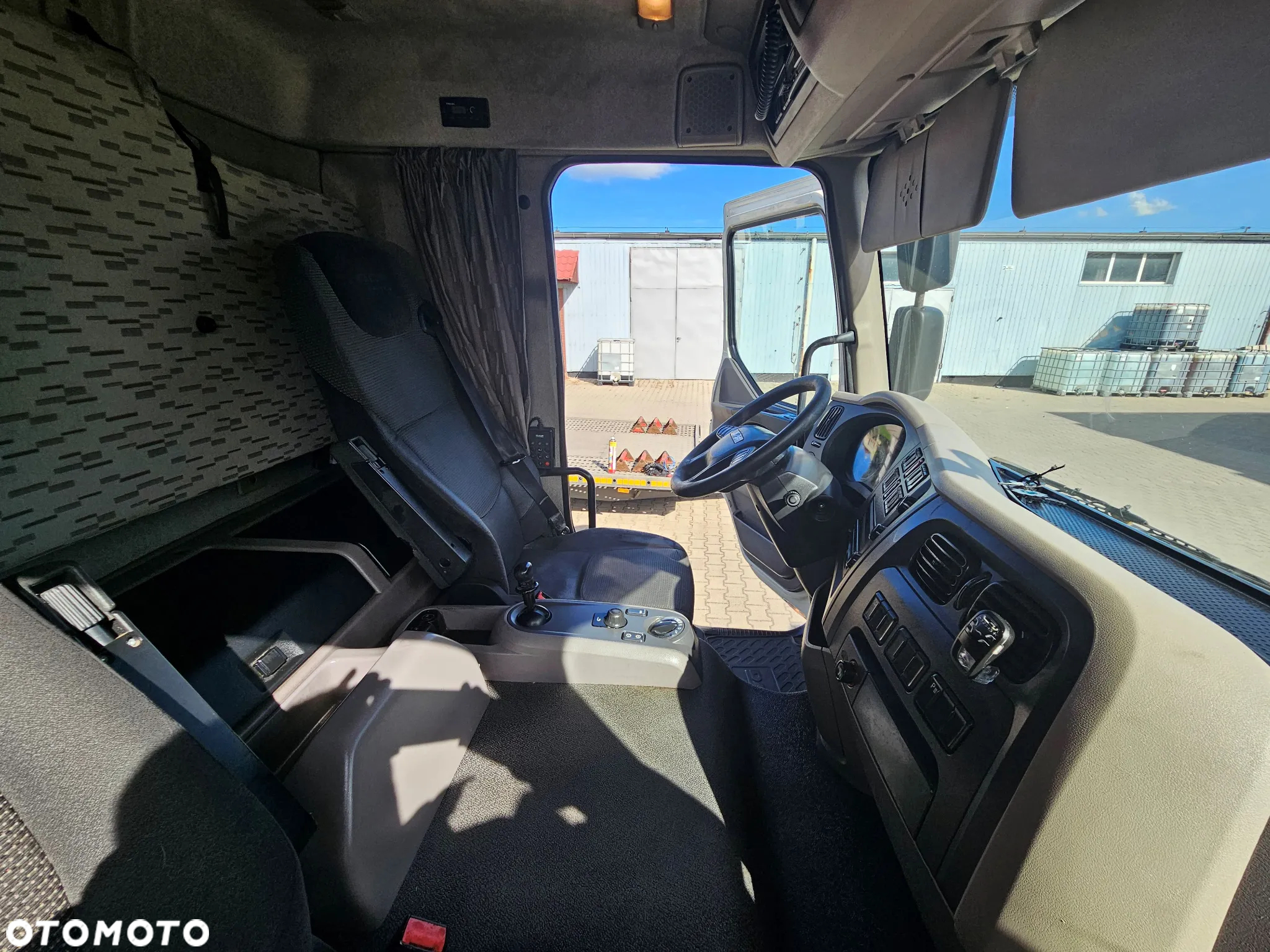 DAF LF 250 - 8