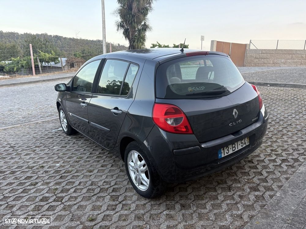 Renault Clio 1.2 16V Dynamique - 3