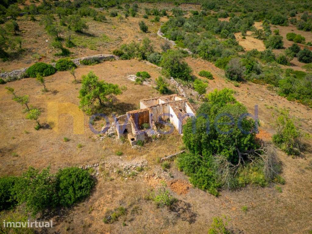 Prédio em ruinas para reconstrução, Fontainhas, Albufeira - Grande imagem: 2/30