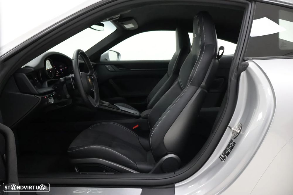 Porsche 911 (992) GT3 PDK - 15