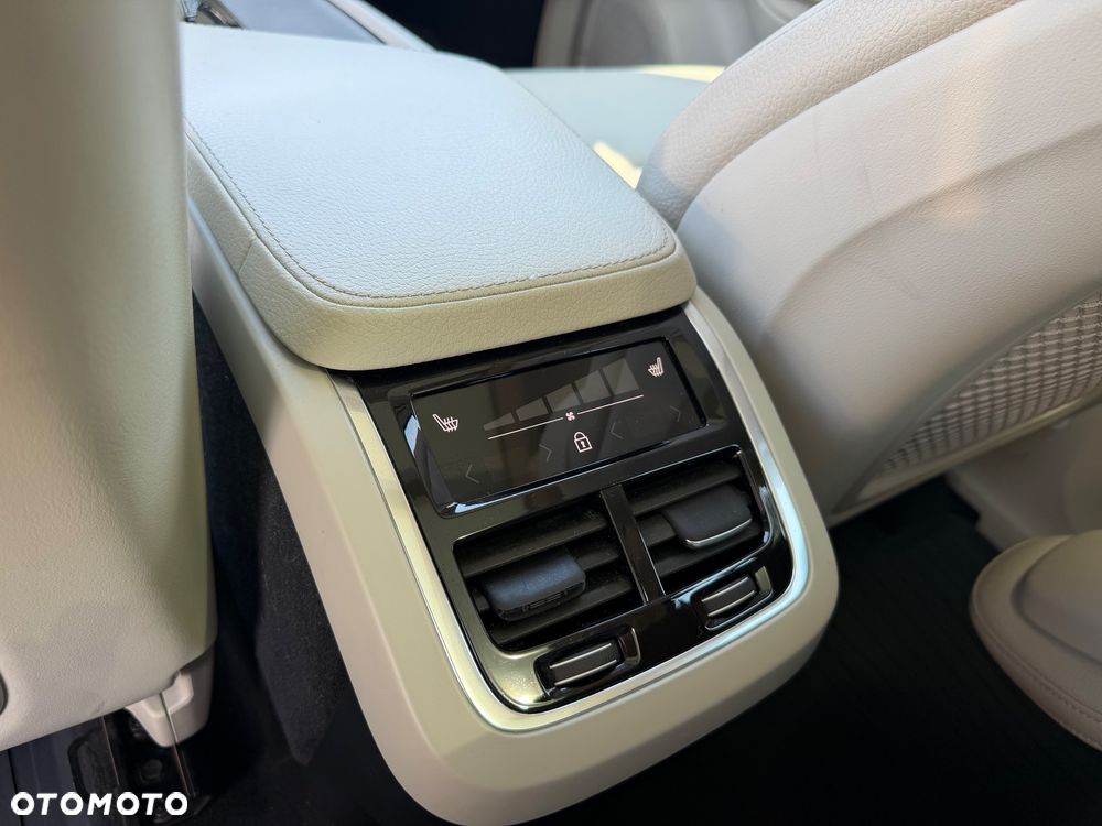 Volvo XC 90 - 12