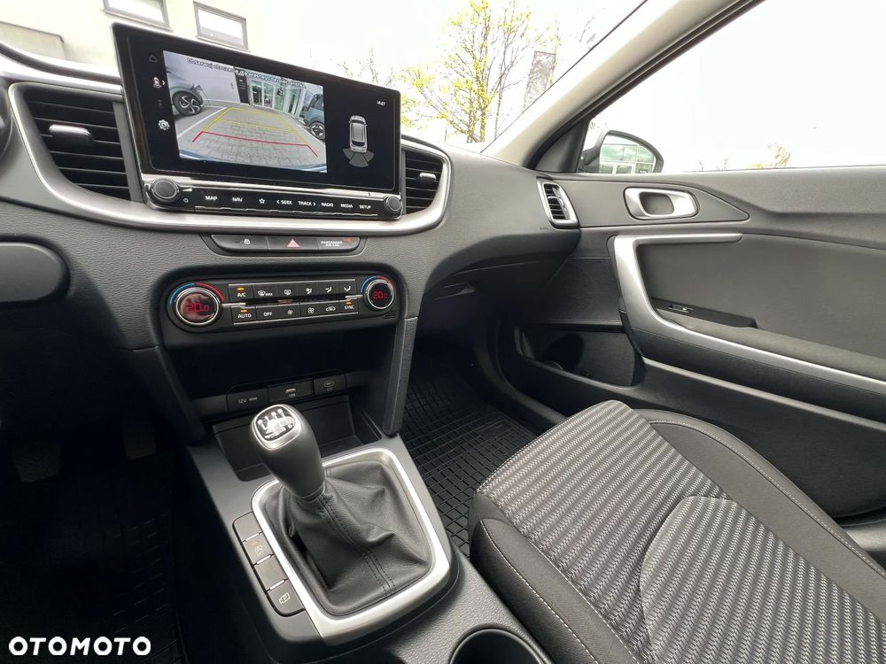 Kia Ceed 1.5 T-GDI M - 6