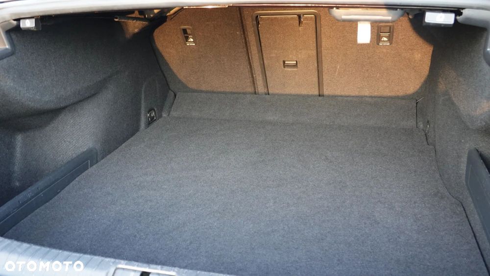 Volkswagen Passat 2.0 TDI BMT Comfortline DSG - 12