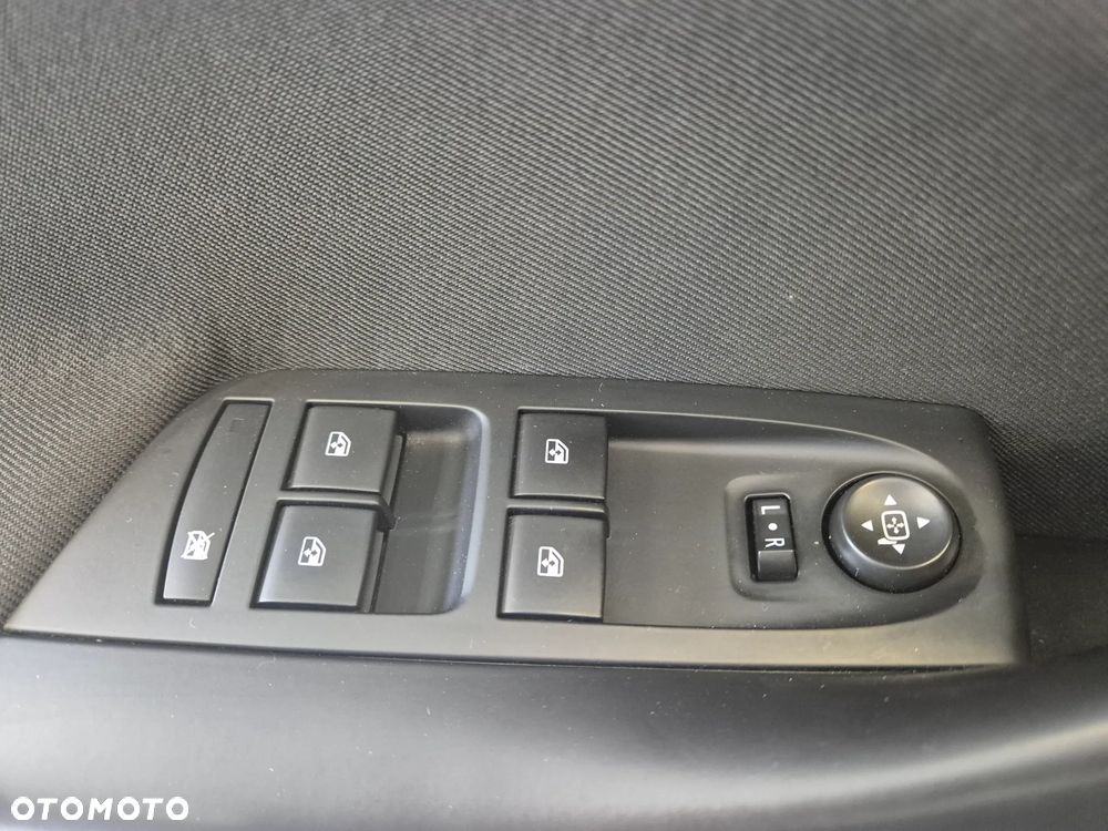 Opel Astra V 1.2 T Elegance S&S - 27