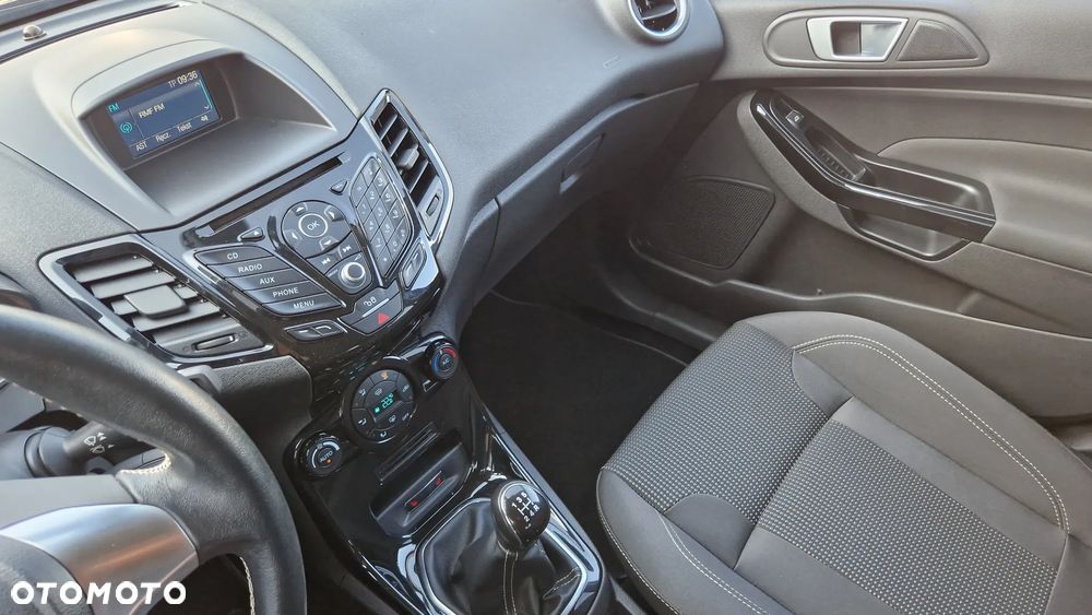 Ford Fiesta 1.0 EcoBoost S&S TITANIUM - 19