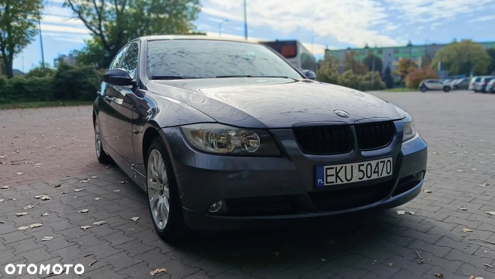 BMW Seria 3 318i - 24