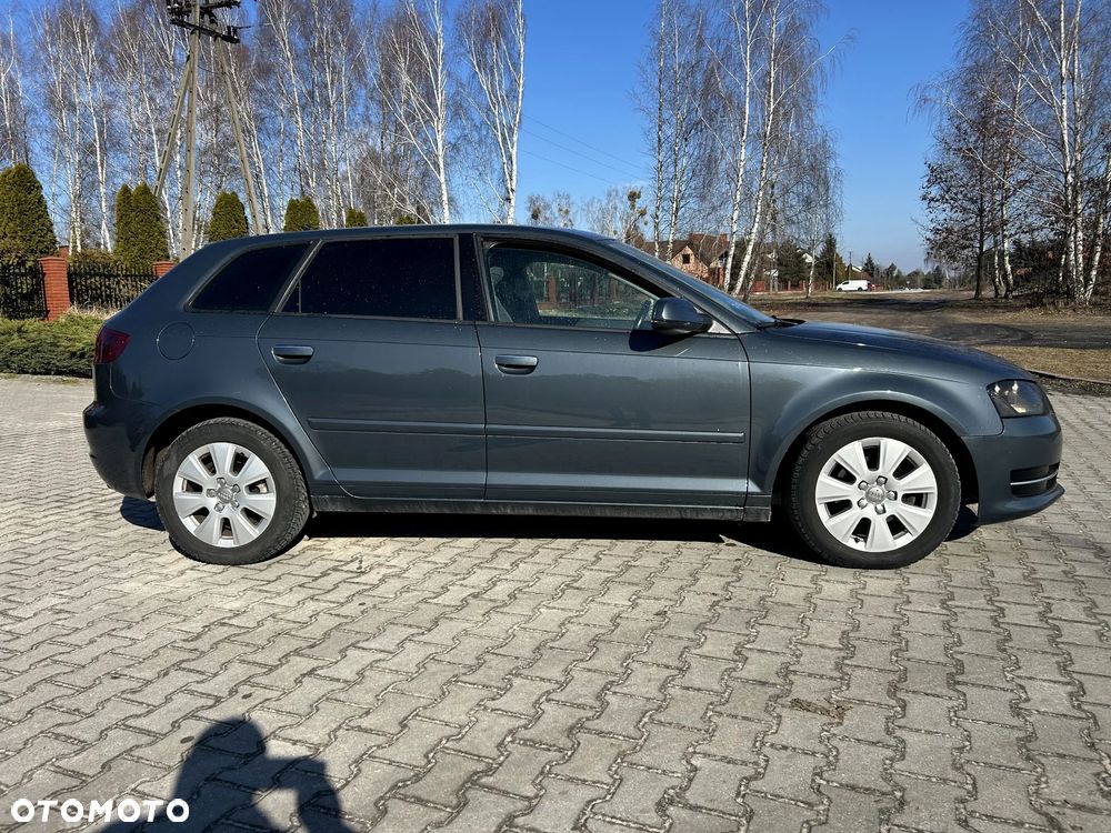 Audi A3 Sportback 1.6 TDI Ambiente - 14