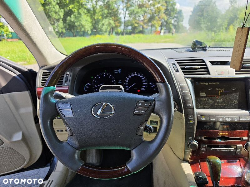 Lexus LS 600h Elegance - 3