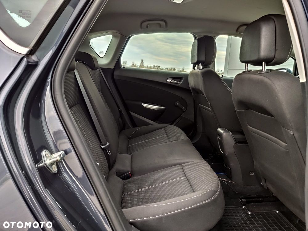 Opel Astra 1.4 Turbo Sport - 8