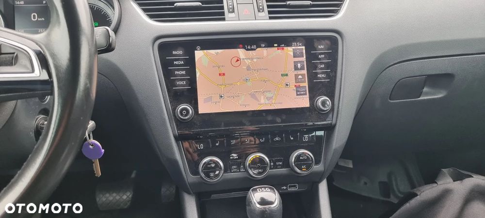 Skoda Octavia 2.0 TDI DSG Clever - 27