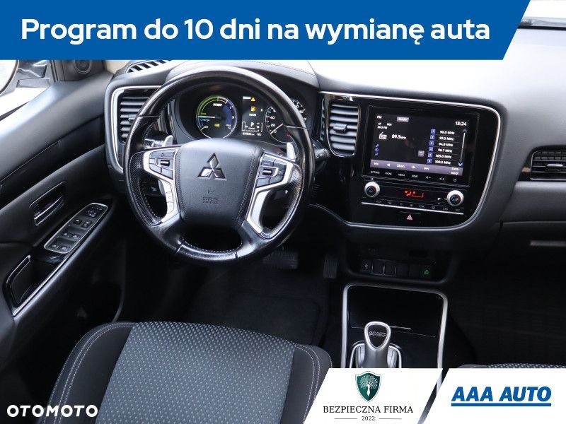 Mitsubishi Outlander - 9