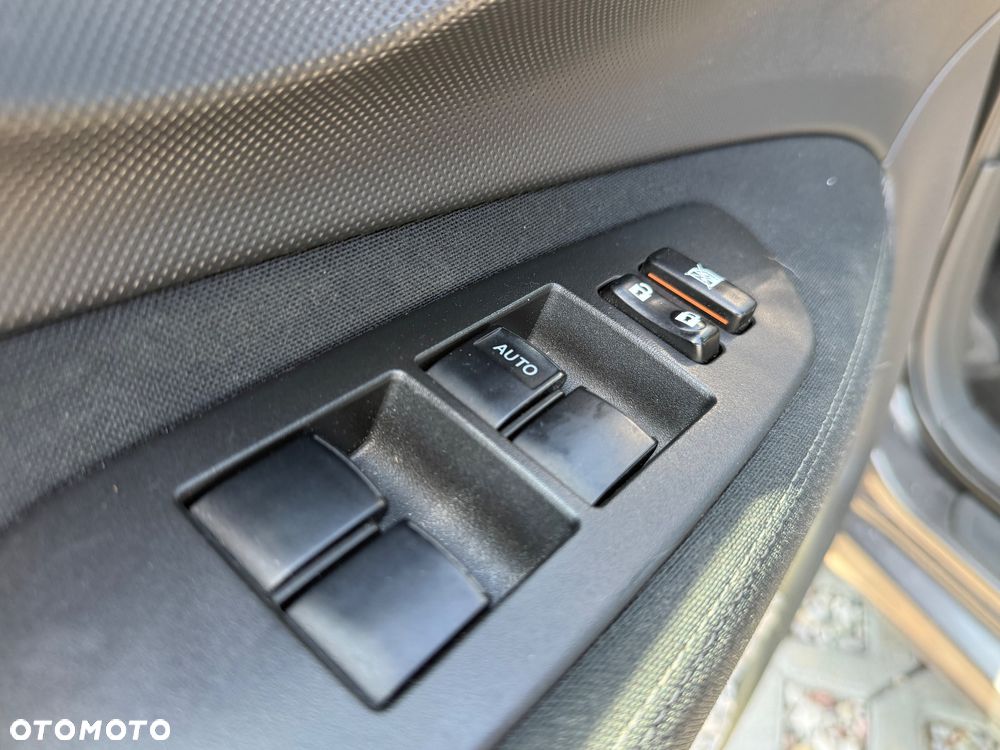 Toyota Auris 2.0 D-4D Edition - 15