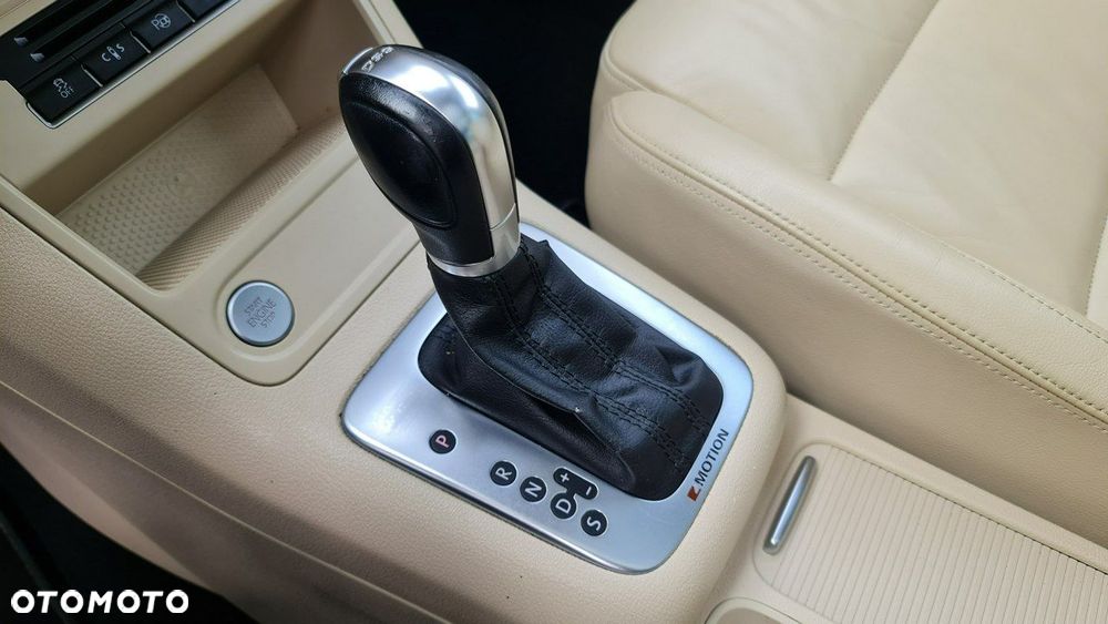 Volkswagen Tiguan 2.0 TDI DPF 4Motion BlueMotion Technology DSG Exclusive - 25