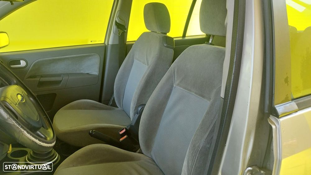Ford Fusion 1.6 + - 13