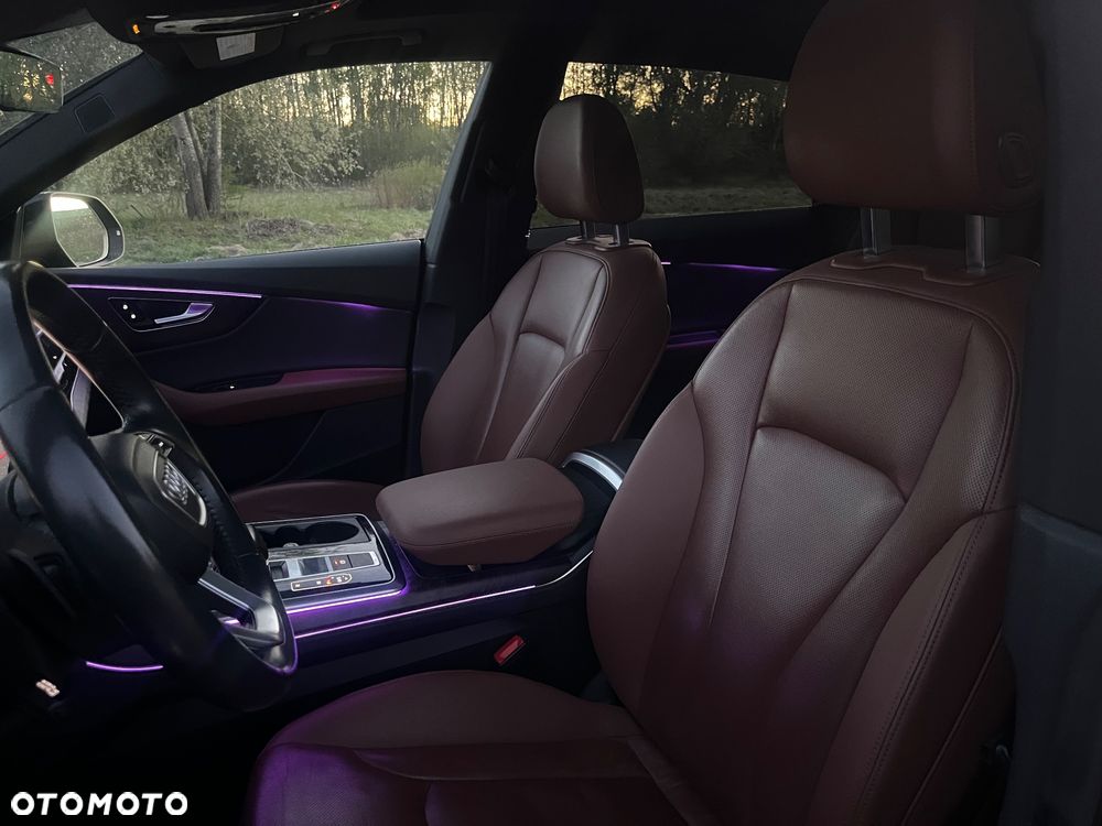 Audi Q8 - 18