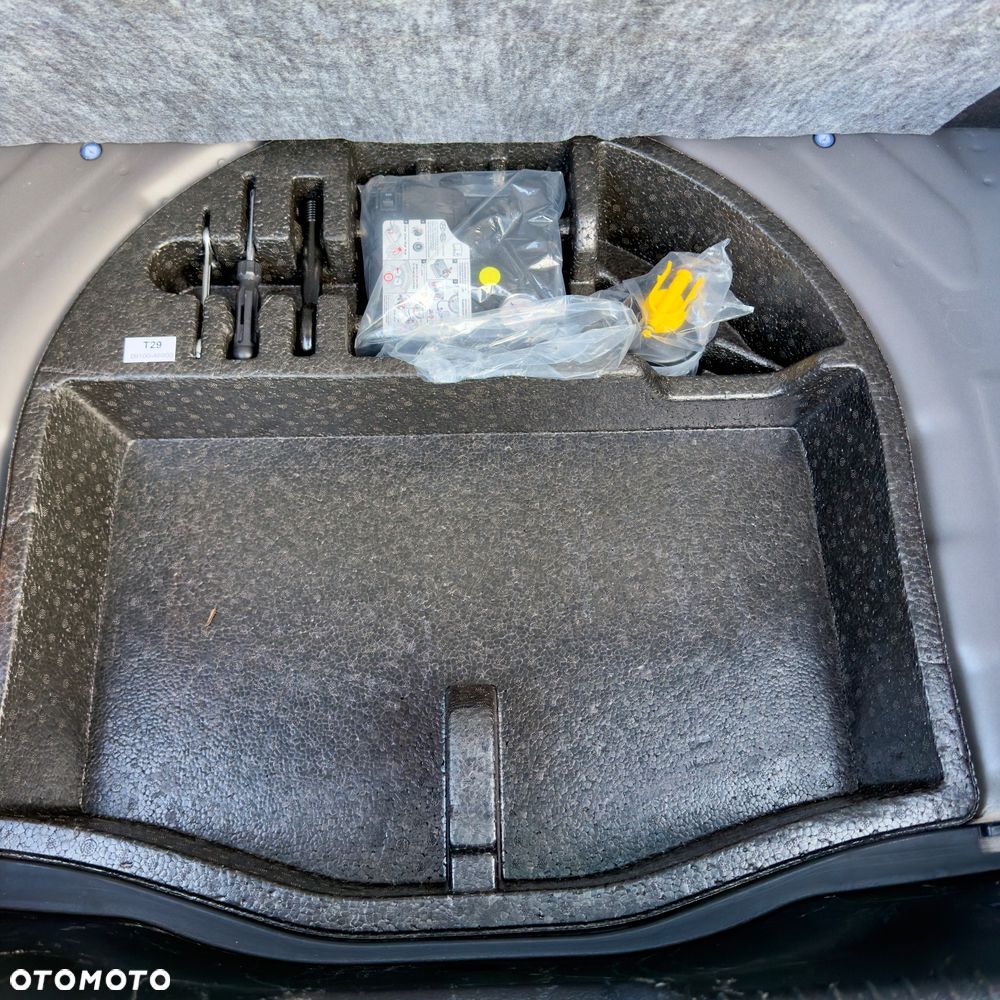 Kia Ceed 1.4 CVVT ISG Dream-Team Edition - 16