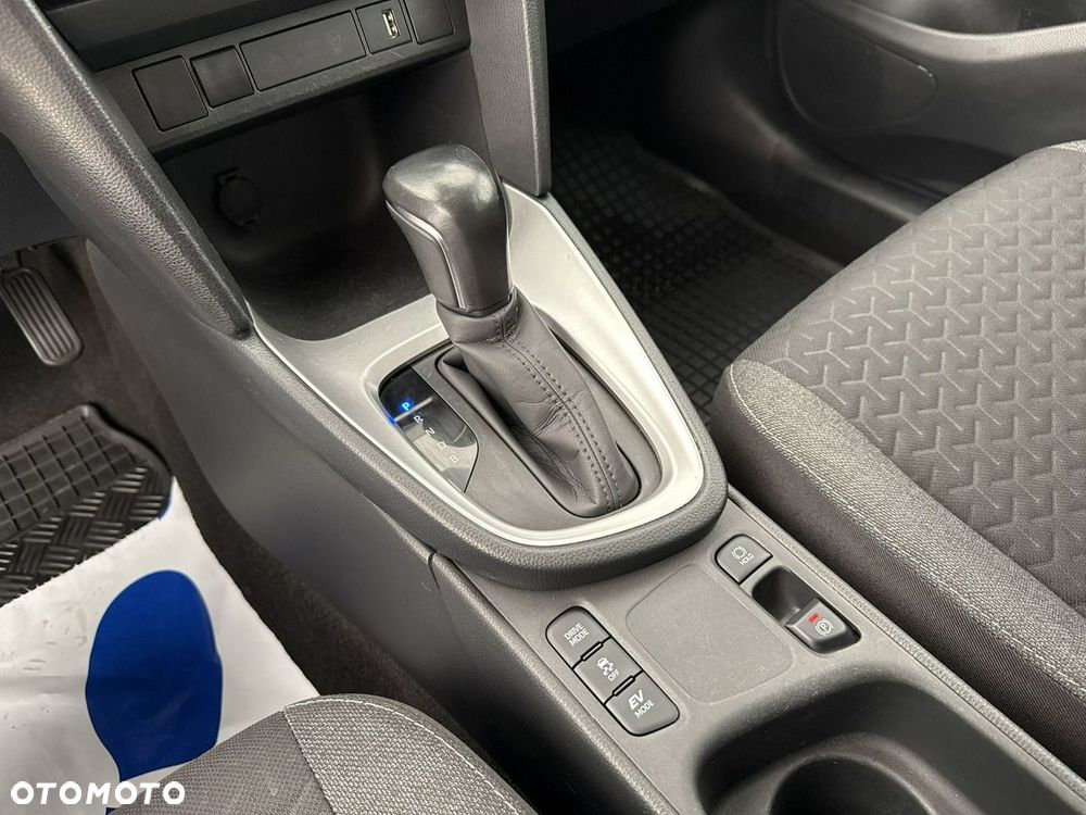 Toyota Yaris Cross - 17