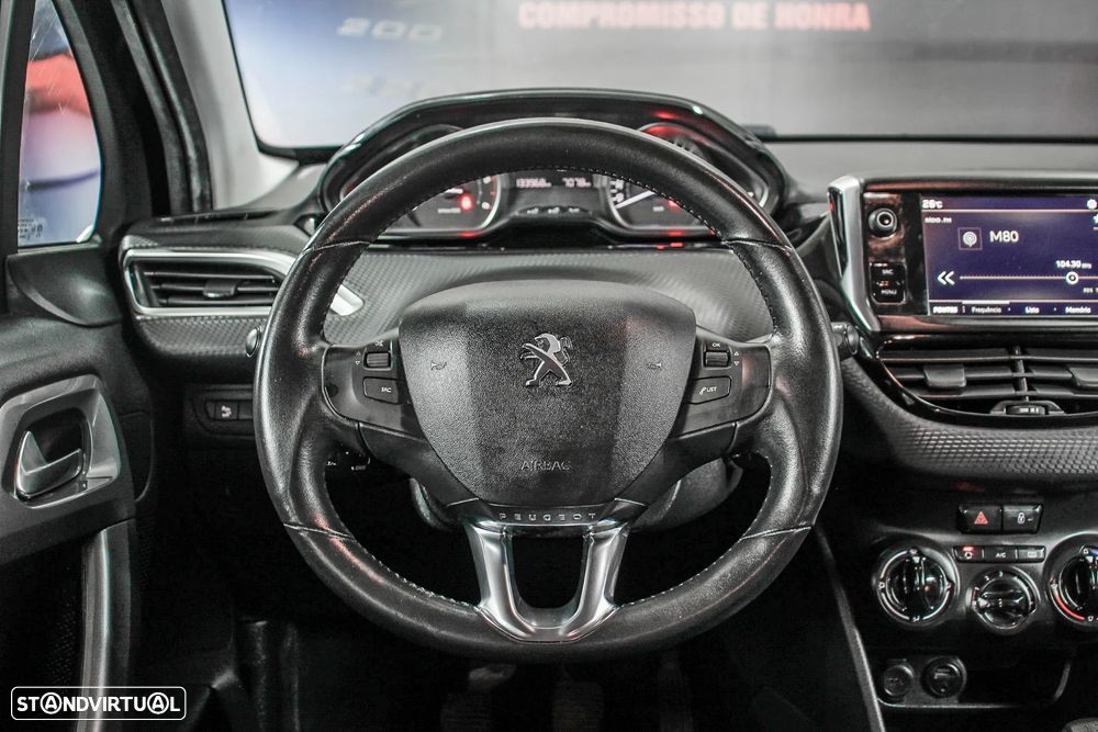 Peugeot 2008 1.6 BlueHDi Style - 4