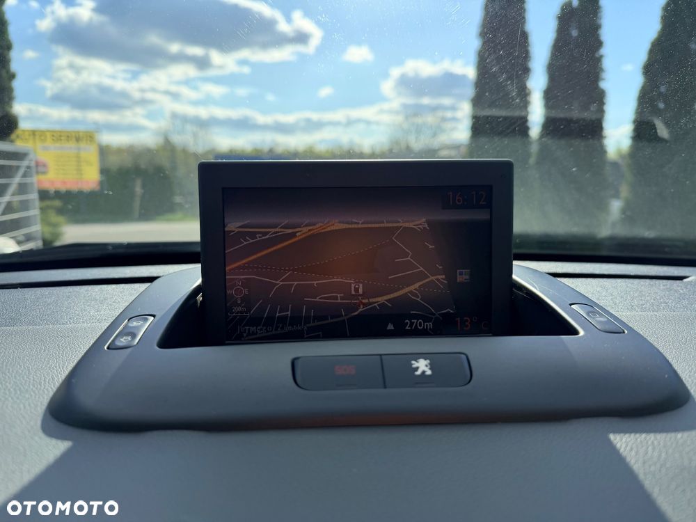 Peugeot 3008 1.6 THP Allure - 23