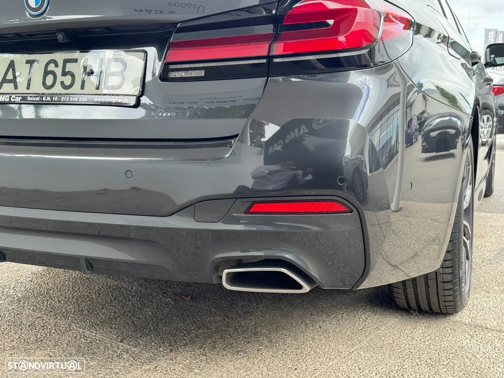 BMW 520 e Pack M - 17