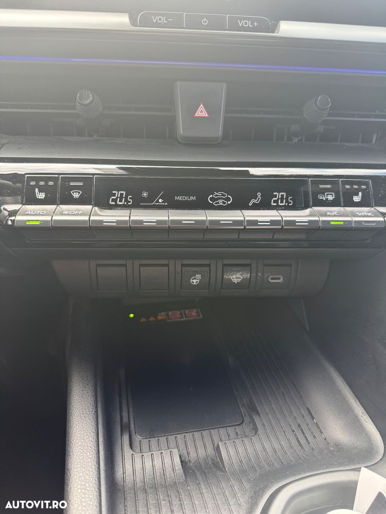 Toyota C-HR 2.0 HEV 197 CP 4x4 CVT Premiere Edition - 14