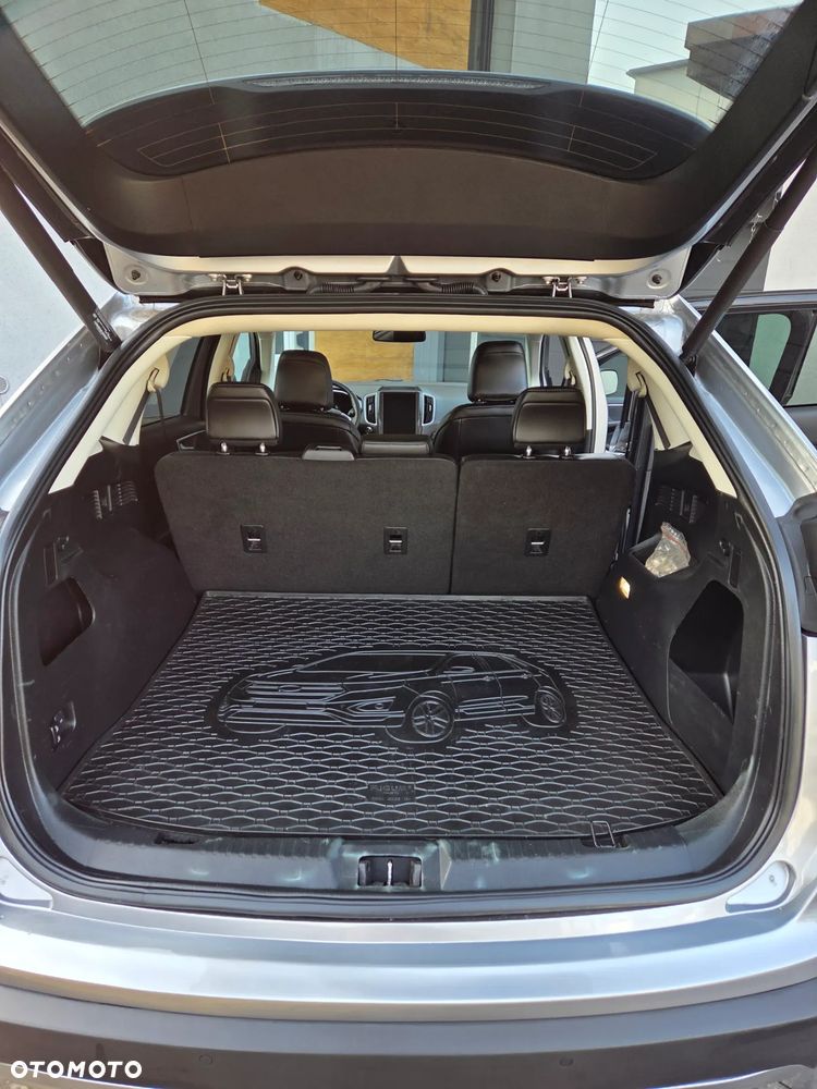 Ford Edge - 11