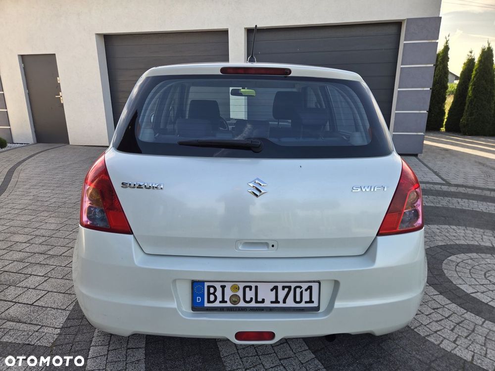 Suzuki Swift - 7