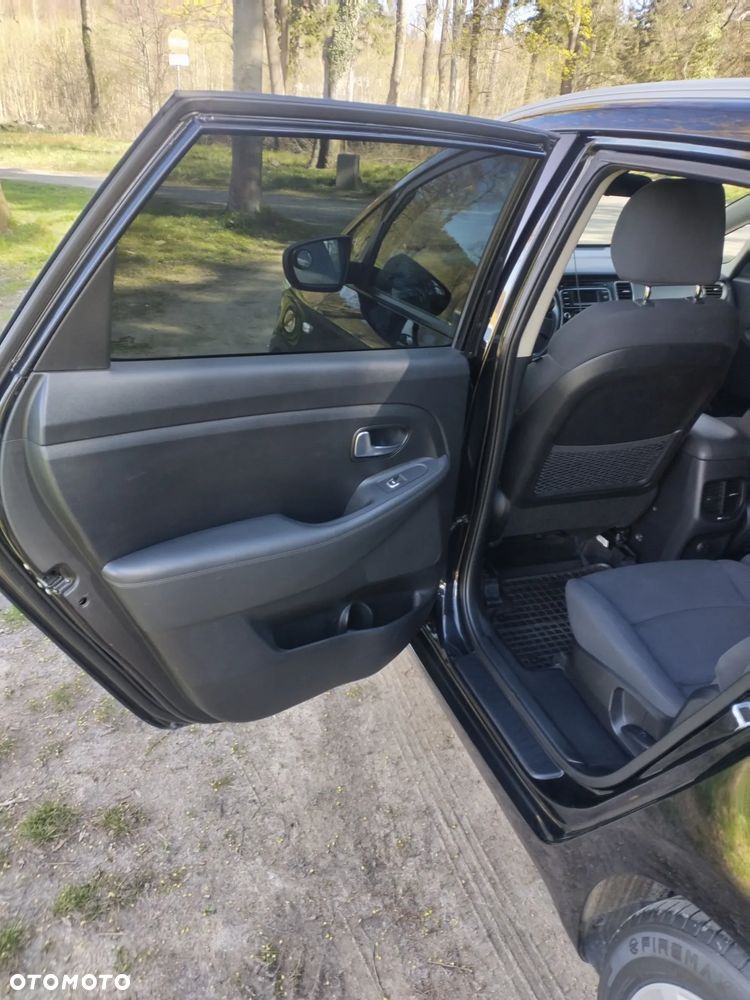 Kia Carens - 30