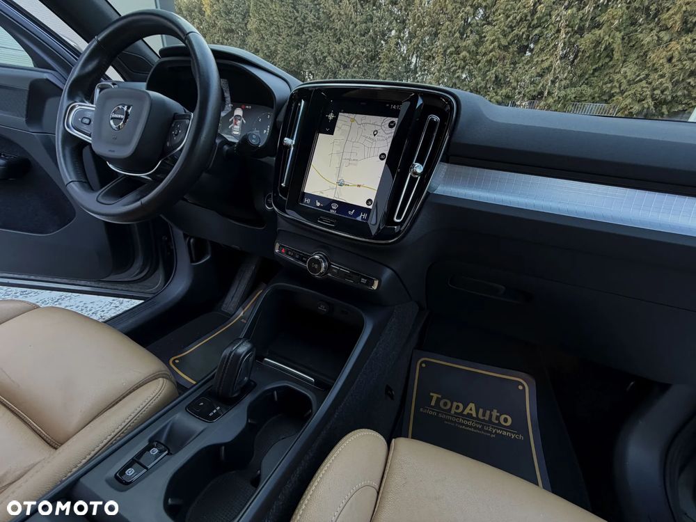 Volvo XC 40 D4 AWD Geartronic Momentum - 17