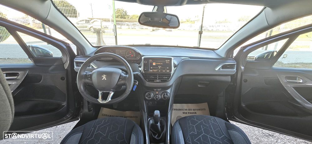 Peugeot 2008 1.2 PureTech Style - 13