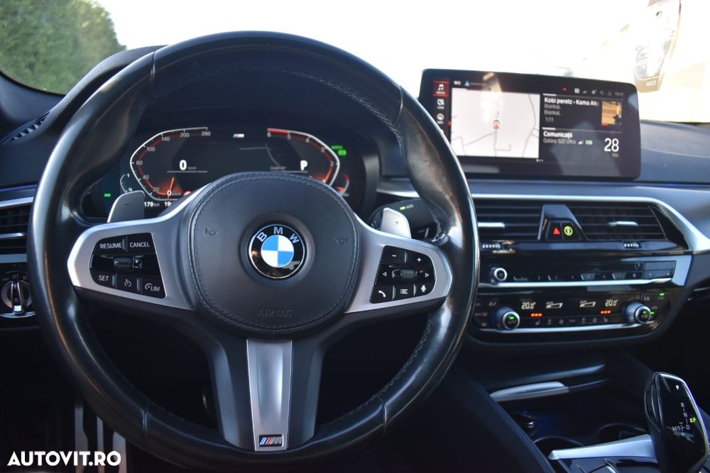 BMW Seria 5 520d xDrive AT - 2