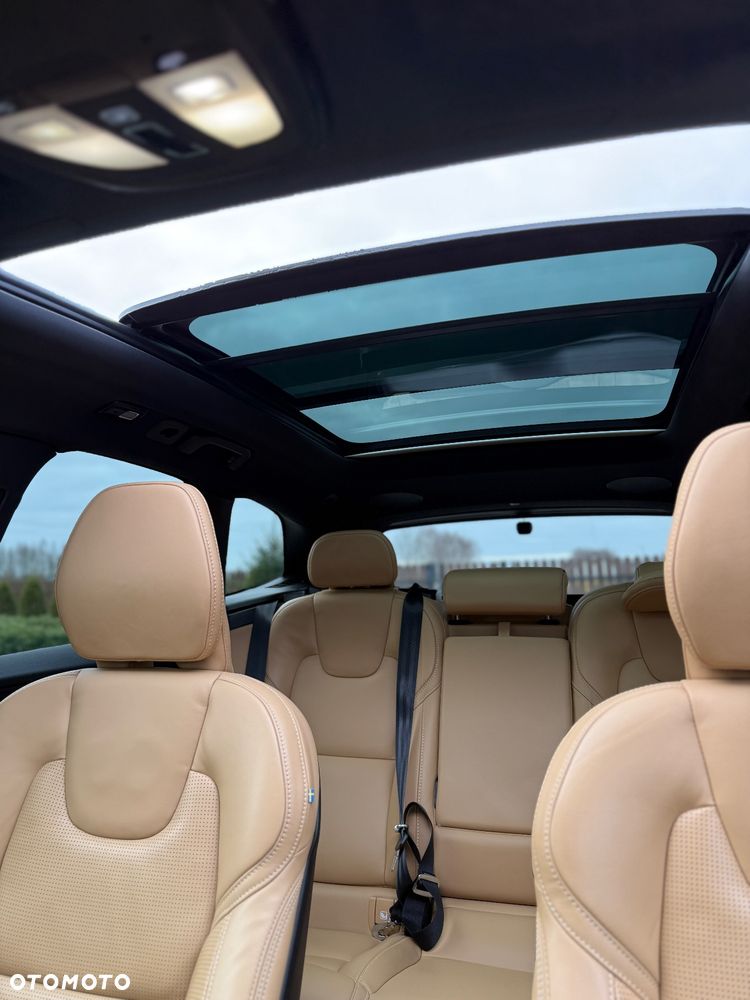 Volvo XC 60 B5 B AWD Ultimate Dark - 27