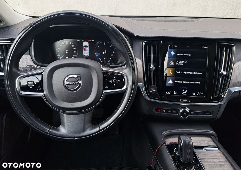 Volvo V90 Cross Country - 14